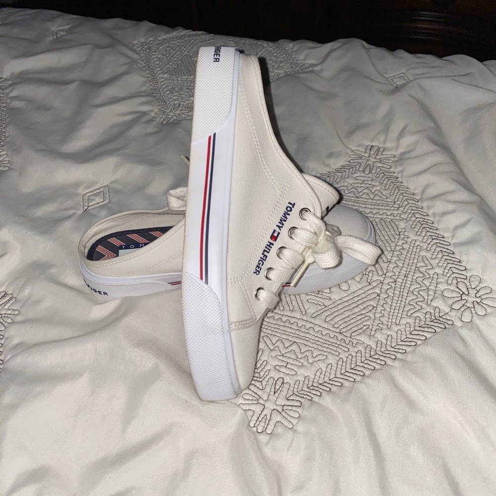 Tommy Hilfiger